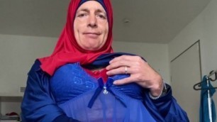 Dhimmi bea - masturbation in lingerie and hijab under dress