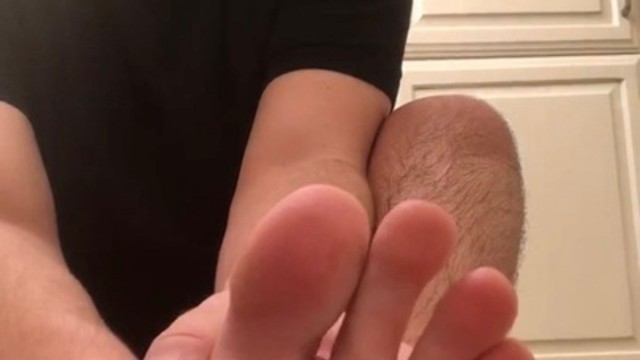 Lotion on Perfect Feet